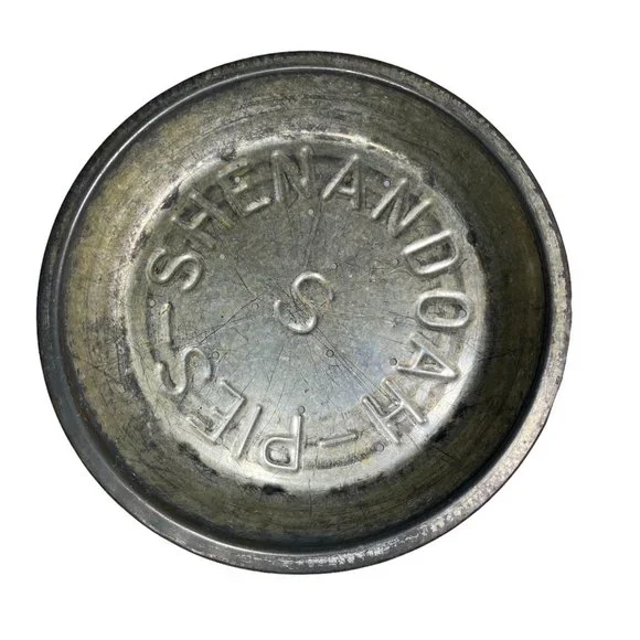 VINTAGE "Shenendoah Pies" Set of 2 - 9" Pie Tins - Picture 4 of 9